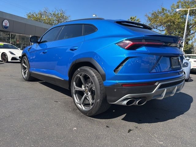 Used 2021 Blue Lamborghini Base image 4