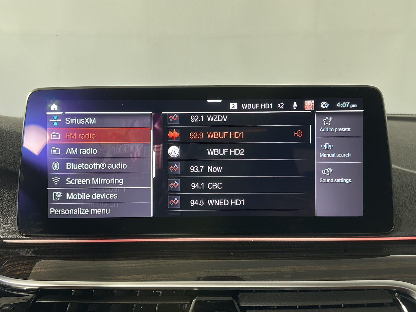 Used 2022 Phytonic Blue Metallic BMW 540i xDrive image 19