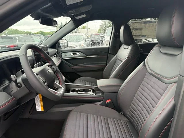 New 2026 Space White Metallic Ford ST-Line image 87