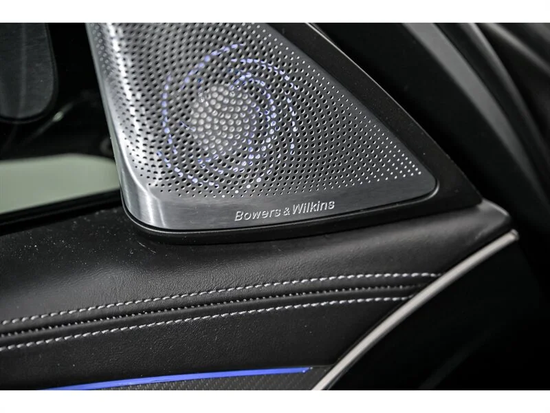 Used 2019 Black Sapphire Metallic BMW Competition image 14