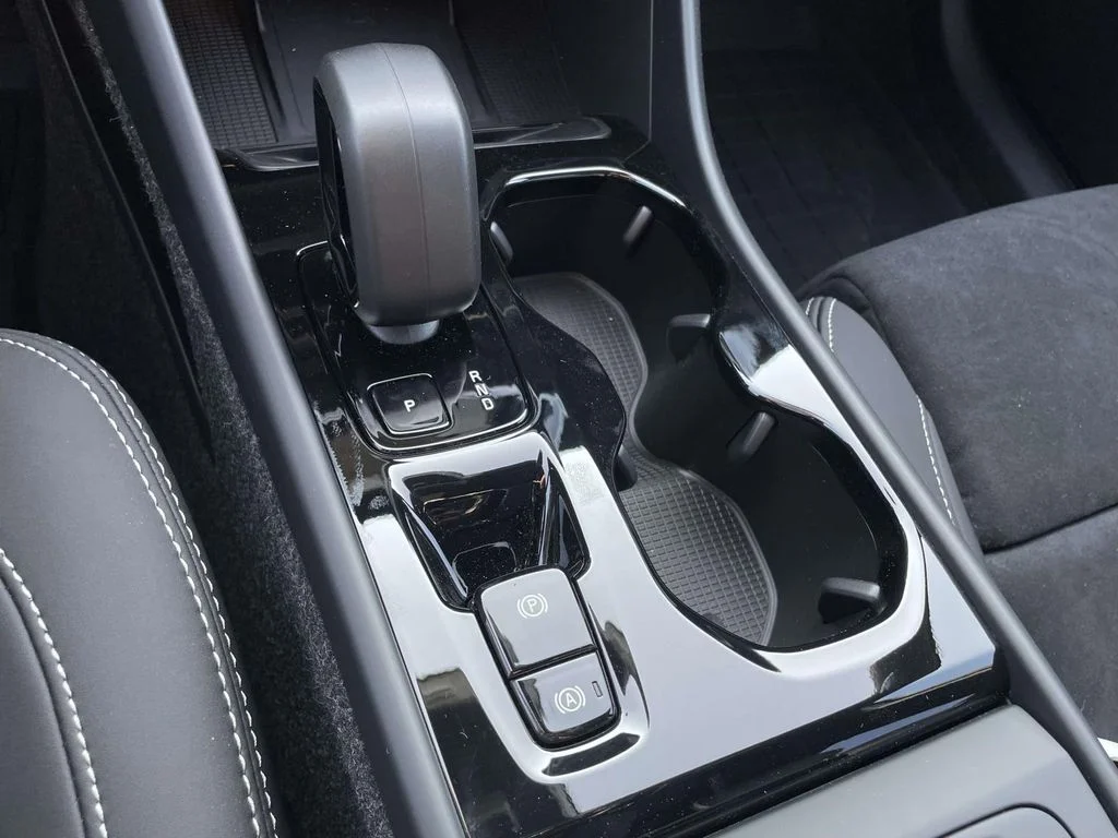 New 2026 Onyx Black Volvo Ultra Black Edition image 22