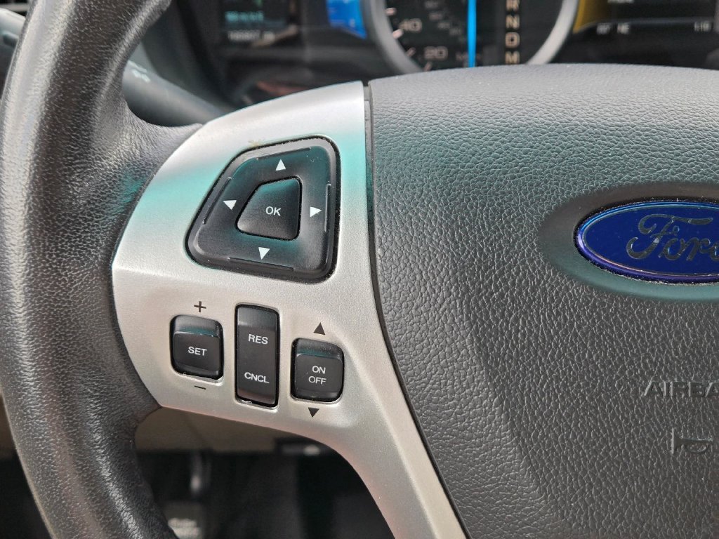 Used 2015 White Ford XLT image 22