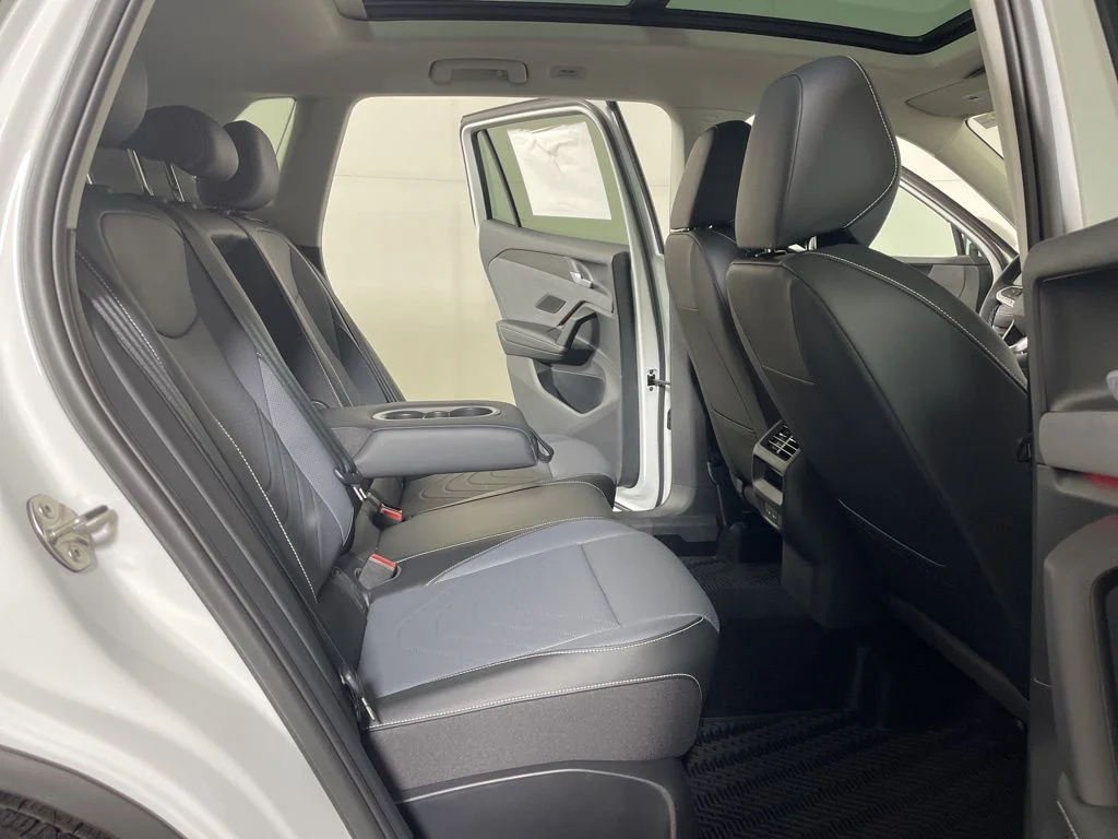 New 2026 White/off-white Volkswagen 2.0T SE image 22