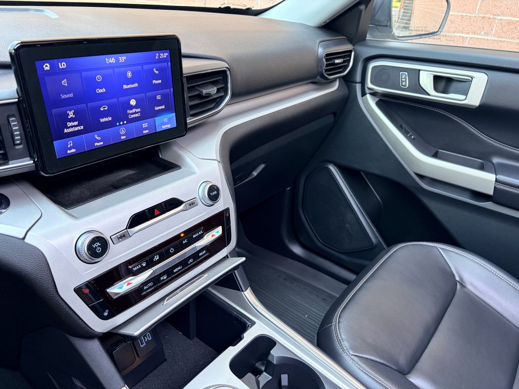 Used 2023 White Ford XLT image 16