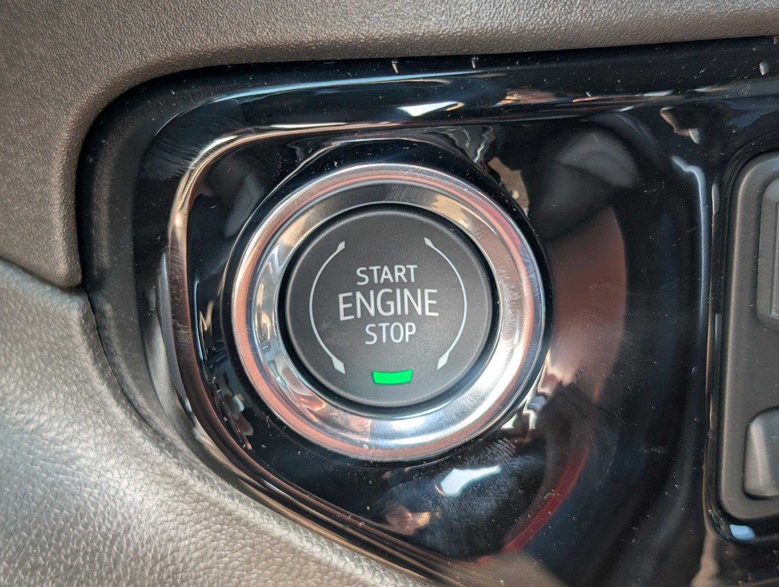 New 2026 Onyx Black GMC SLT image 25