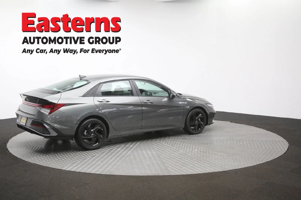 Used 2026 Gray Hyundai SEL Sport image 42