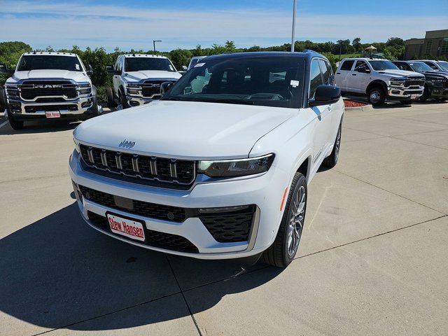 2026 Jeep Grand Cherokee Summit