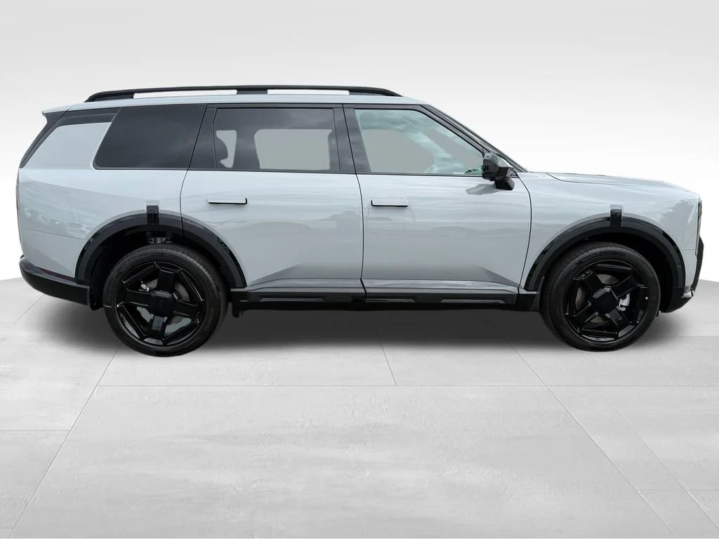 New 2027 Wolf Gray Kia X-Line SX image 8