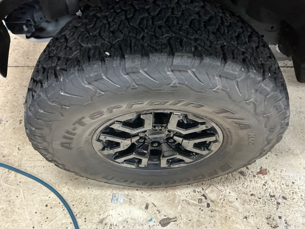 Used 2023 Red Ford Raptor image 10
