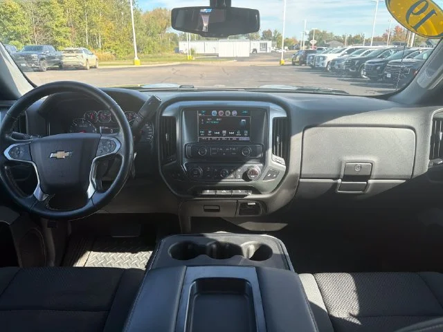 Used 2019 GRAPHITE METALLIC Chevrolet LT image 15
