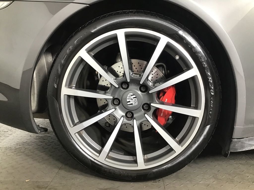 Certified Used 2015  Porsche Carrera 4S image 13