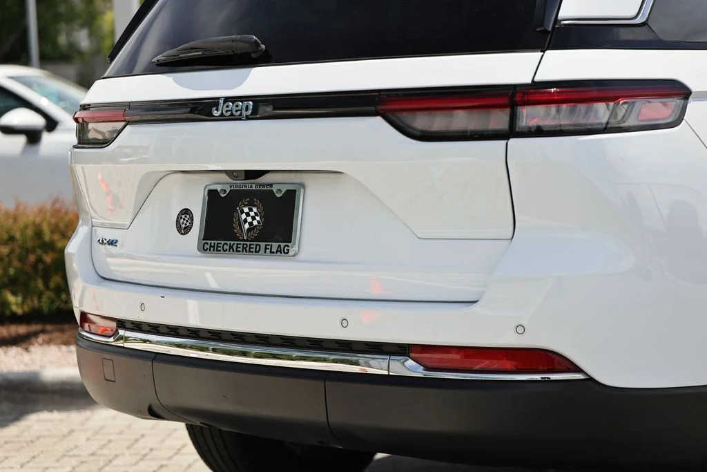 Used 2024 Bright White Clearcoat Jeep 4xe image 9