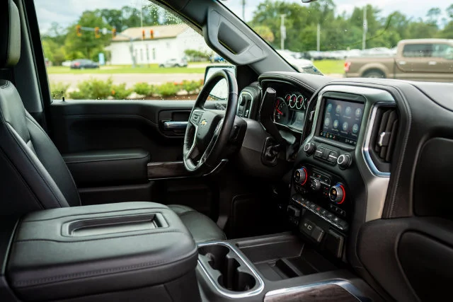 Used 2021 Northsky Blue Metallic Chevrolet LTZ image 21