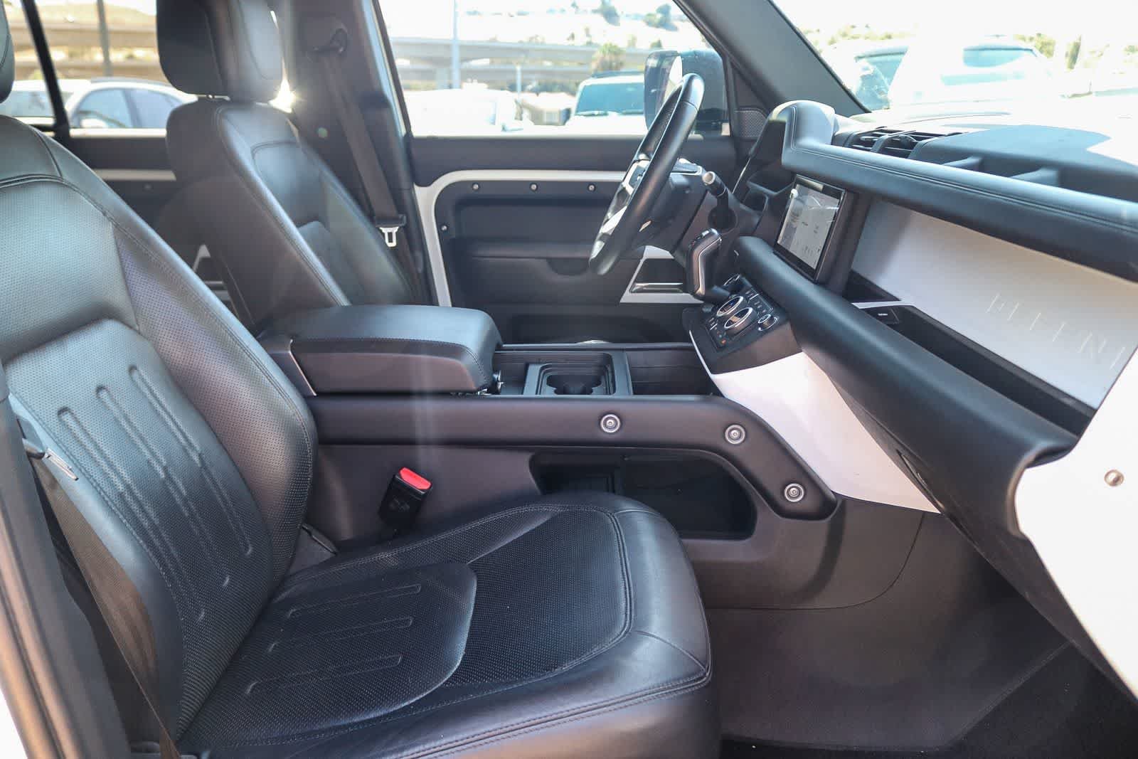 Used 2020 Fuji White Land Rover HSE image 14