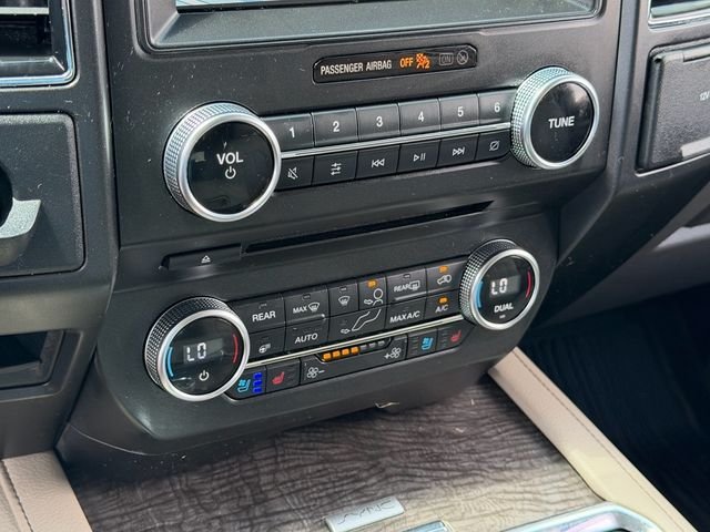 Used 2018 Blue Ford Limited image 22