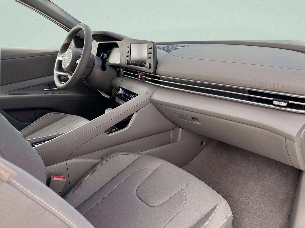 New 2026 White Hyundai Blue image 15
