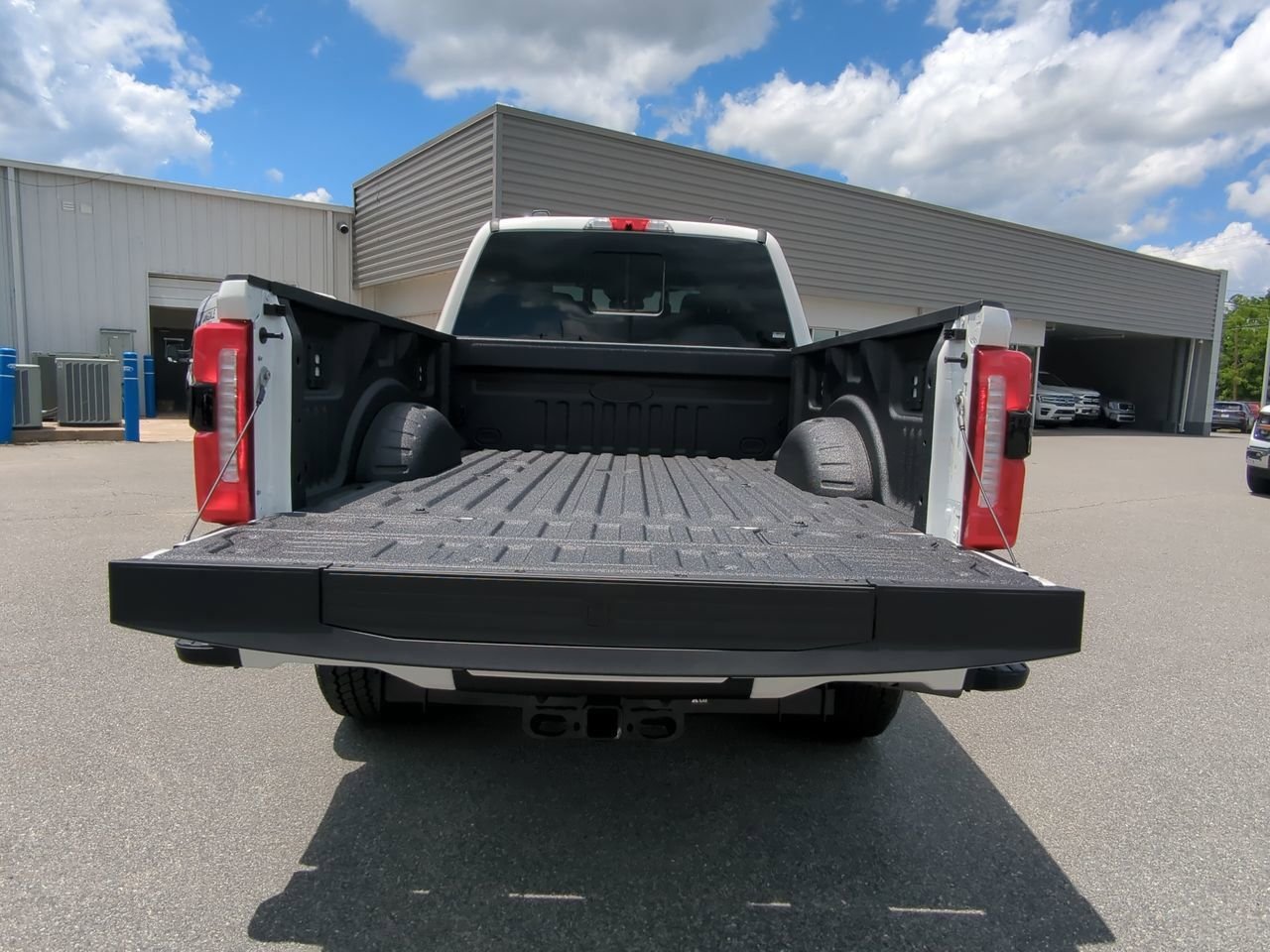 2025 Ford F-350 Super Duty Lariat - Photo 13