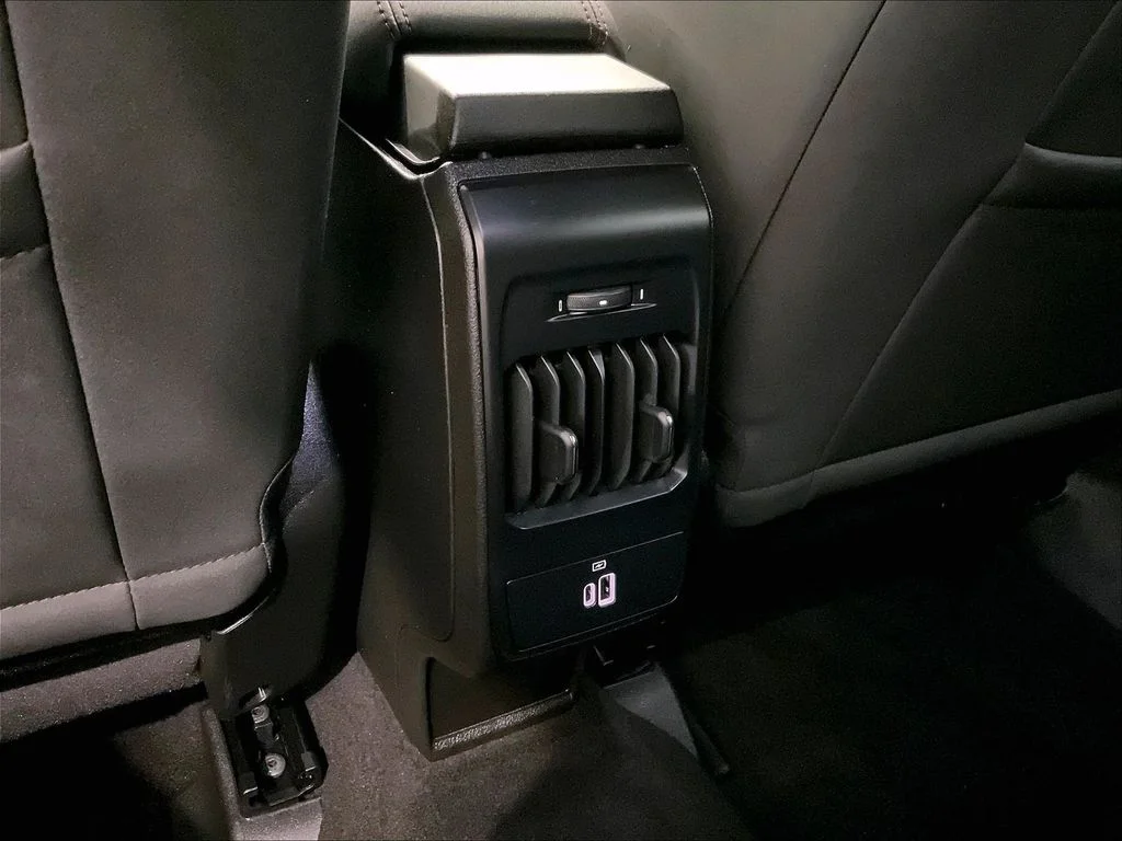 Used 2024 Gray Cray Dodge R/T image 27