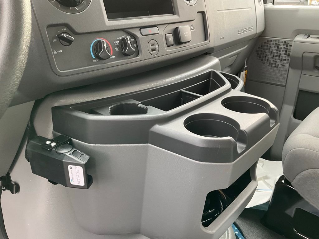 New 2026 Oxford White Ford E-350 SRW image 6