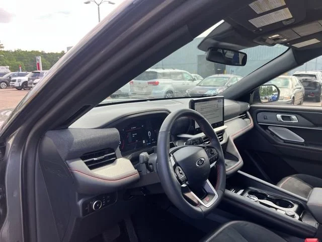 Used 2025 Gray Metallic Ford ST image 11