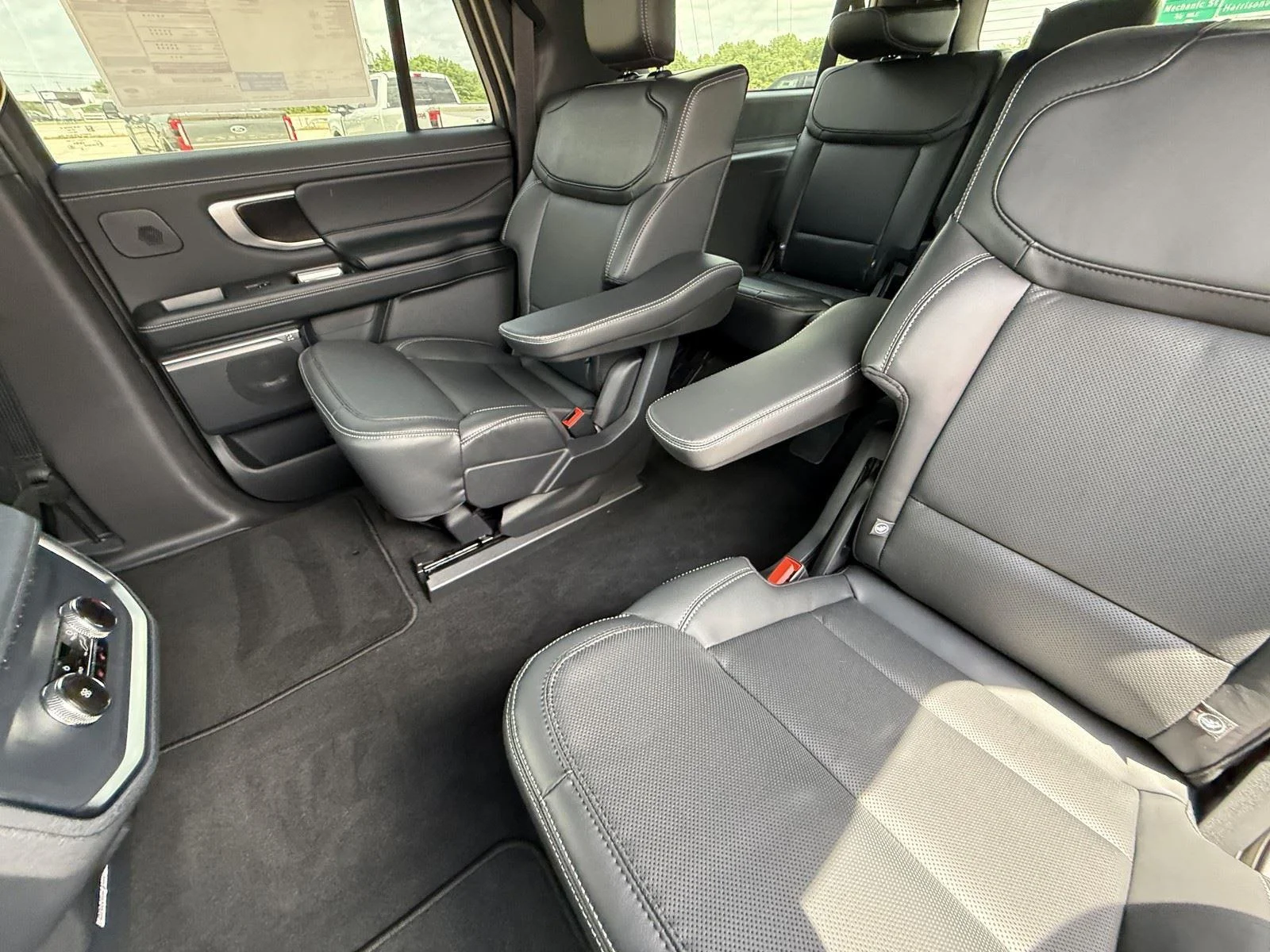 New 2026 DARK MATTER GRAY METALLIC FORD PLATINUM 4X4 image 25