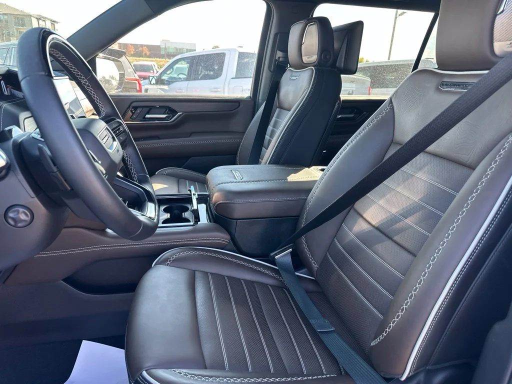 Used 2026 White GMC Denali Ultimate image 7
