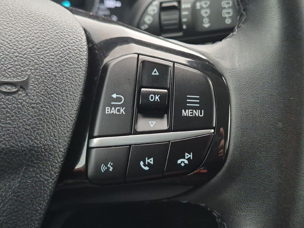 Used 2022 Gray Ford SEL image 15