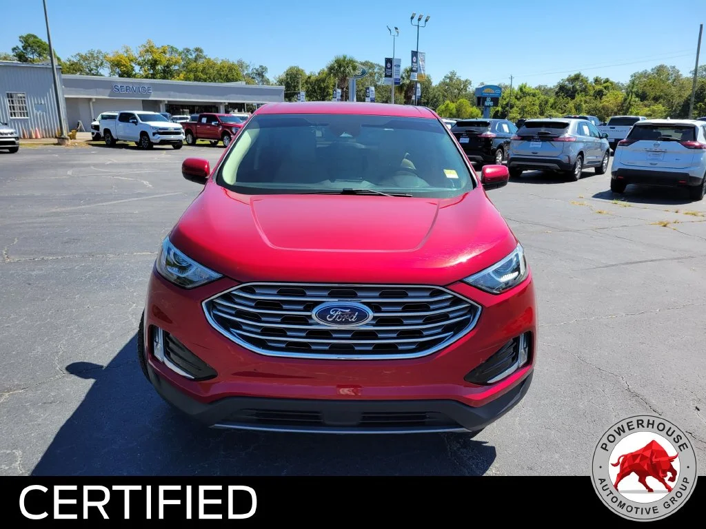 Used 2022 Red Ford SEL image 10