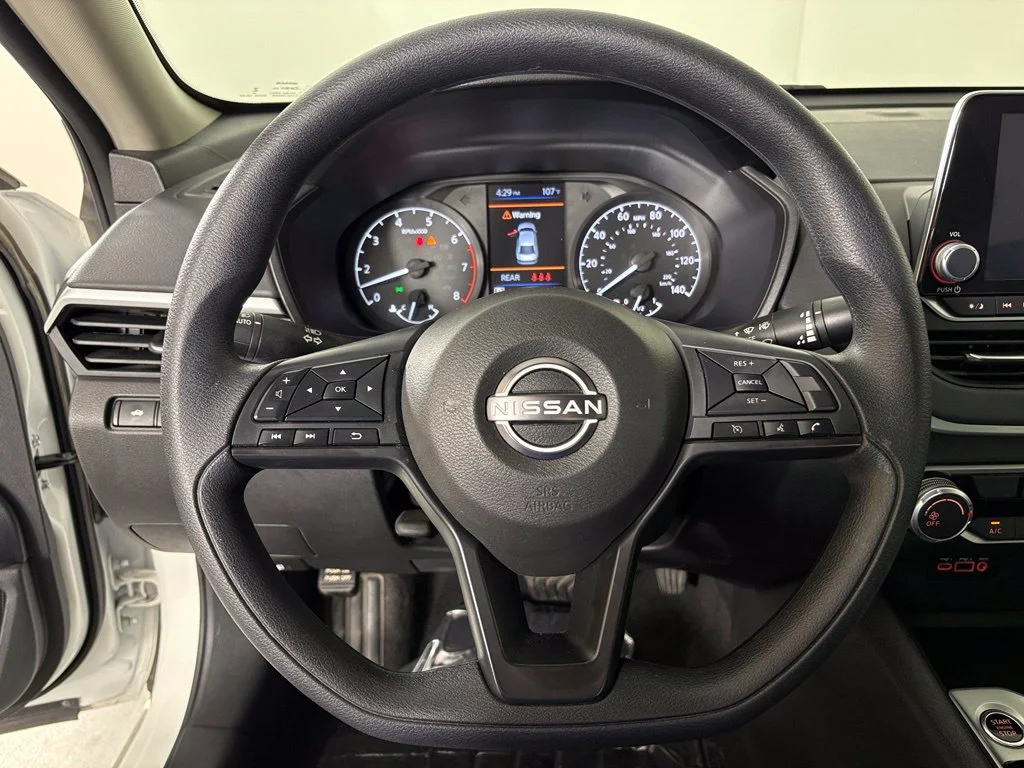 Used 2025 White Nissan 2.5 S image 18