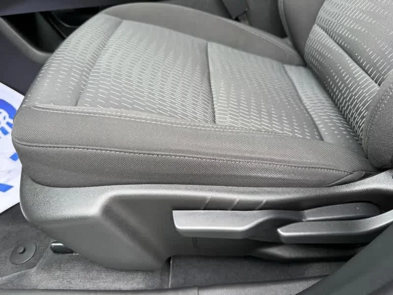 Used 2025 Sterling Gray Metallic Chevrolet FWD LT image 25