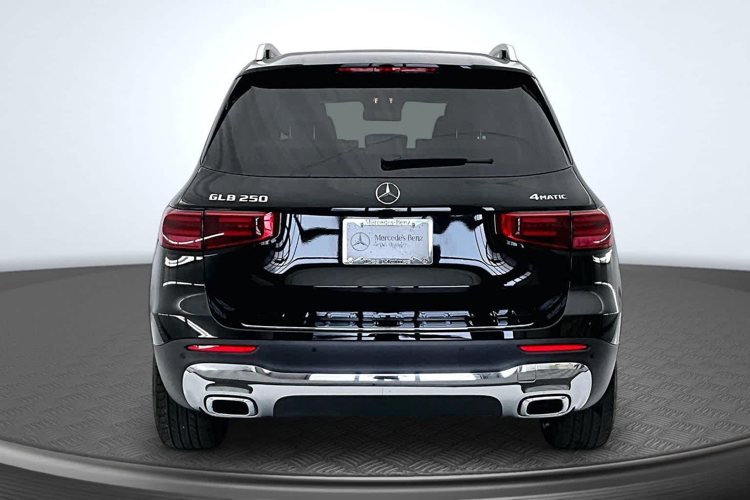 New 2026 Cosmos Black Metallic Mercedes-Benz GLB 250 image 5
