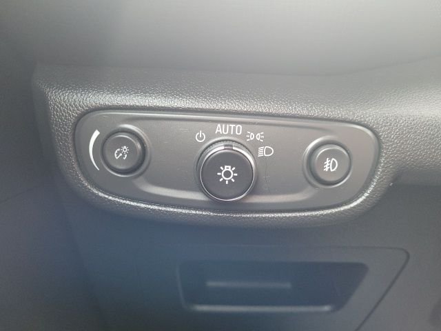 Used 2023 Gray Chevrolet LT image 19