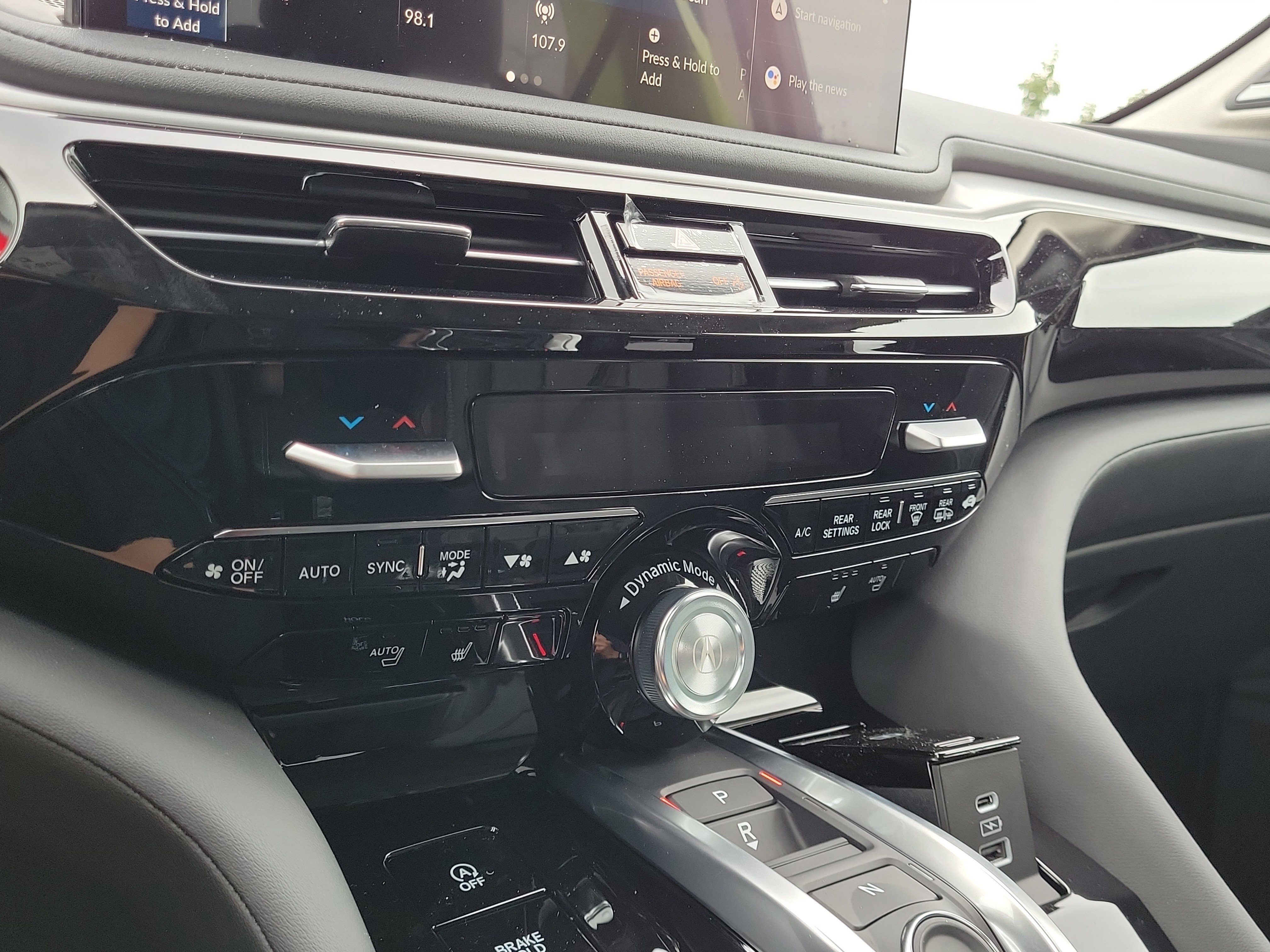 New 2026 Solar Silver Metallic Acura w/Technology Package image 17