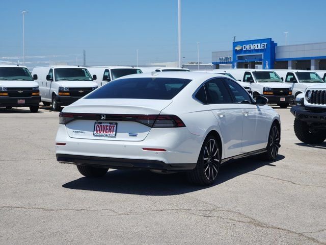 Used 2023 White Honda Touring image 7