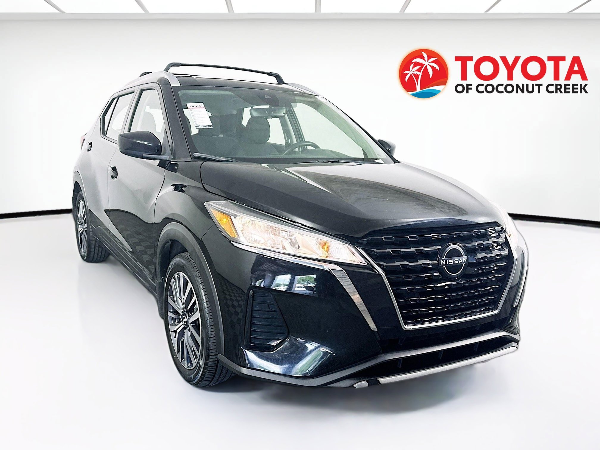 2022 Nissan Kicks thumbnail 3