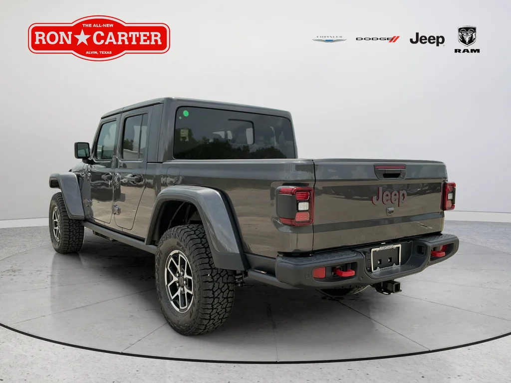 New 2026 Granite Crystal Metallic Clearcoat Jeep Rubicon X image 4