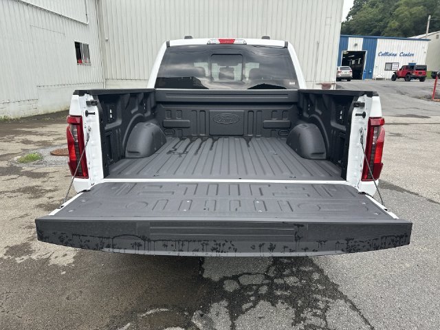 New 2026 Oxford White Ford XLT image 23