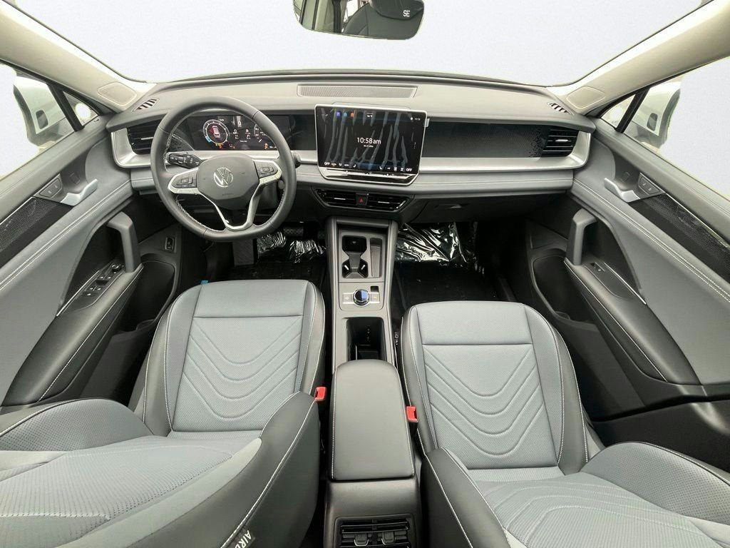 New 2026 White/off-white Volkswagen SE image 13