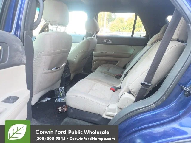 Used 2013 Blue Metallic Ford  image 9