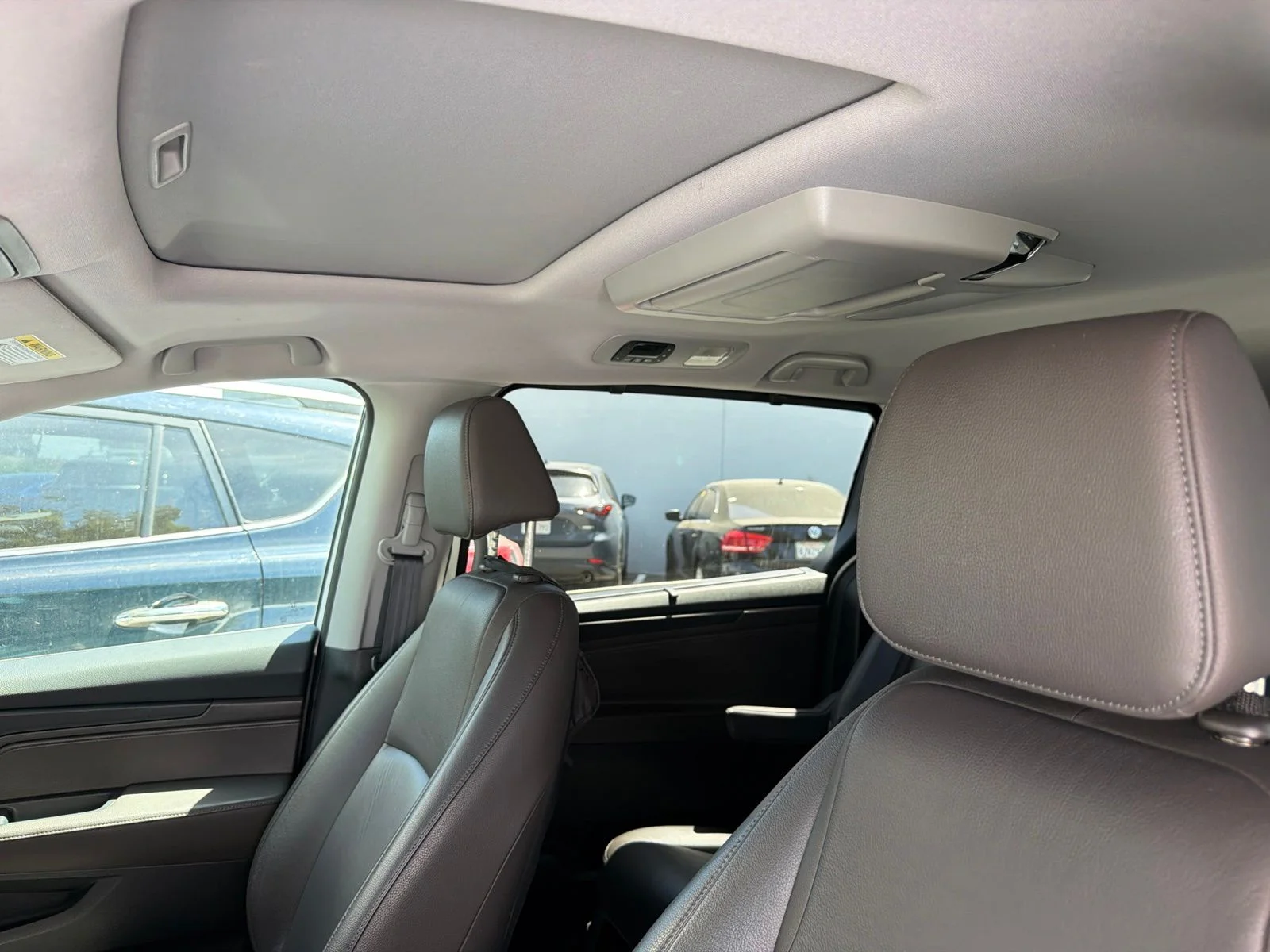 Used 2018 White Diamond Pearl Honda EX-L image 8