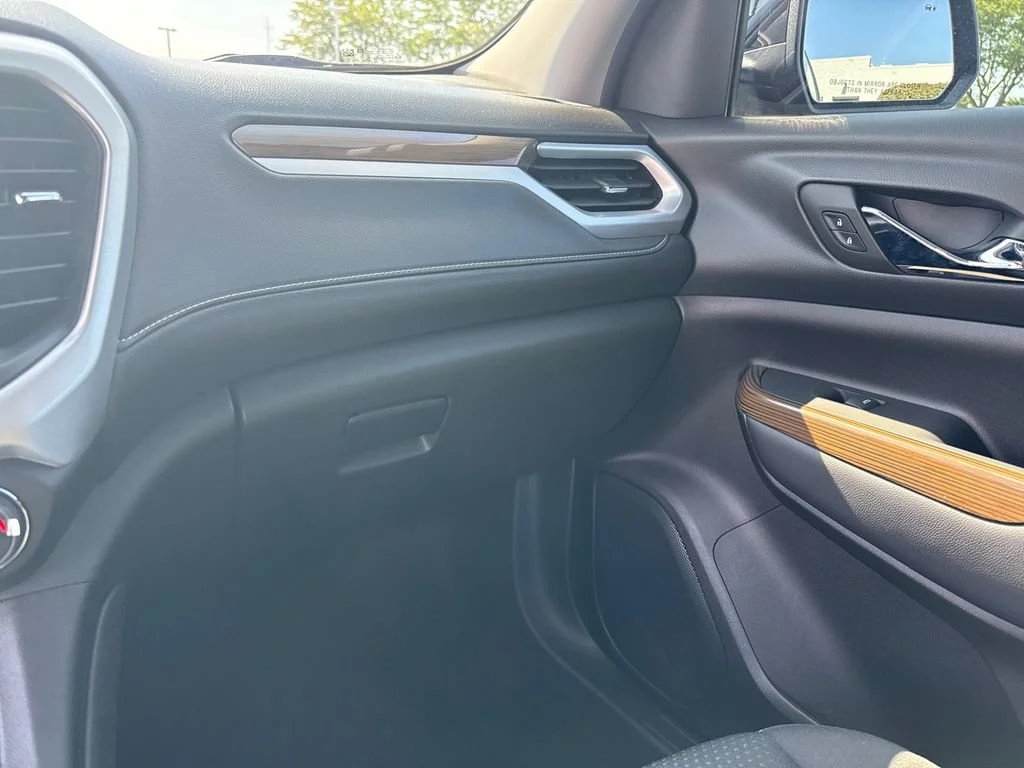 2023 GMC Acadia SLE - Photo 24