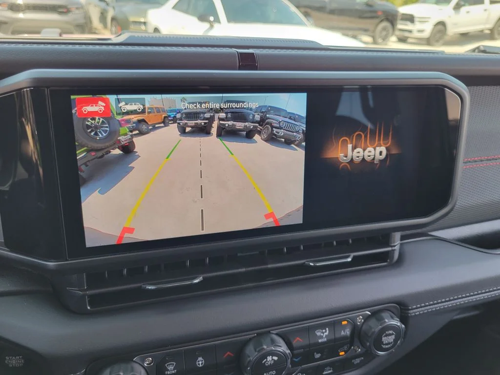 New 2026 Tuscadero Pearlcoat Jeep Rubicon X image 9