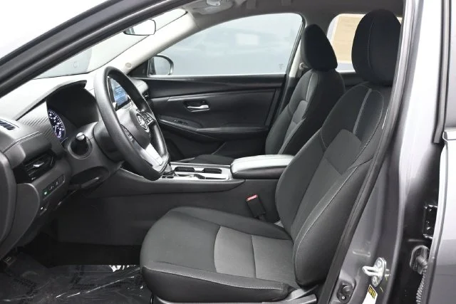 Used 2025 Gray Nissan SV image 6