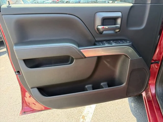 Used 2018 CAJUN RED TINTCOAT Chevrolet LT image 17