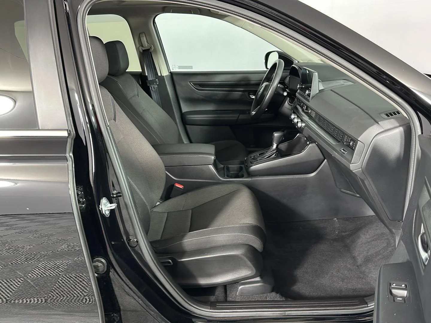 Used 2023 Crystal Black Pearl Honda EX image 29