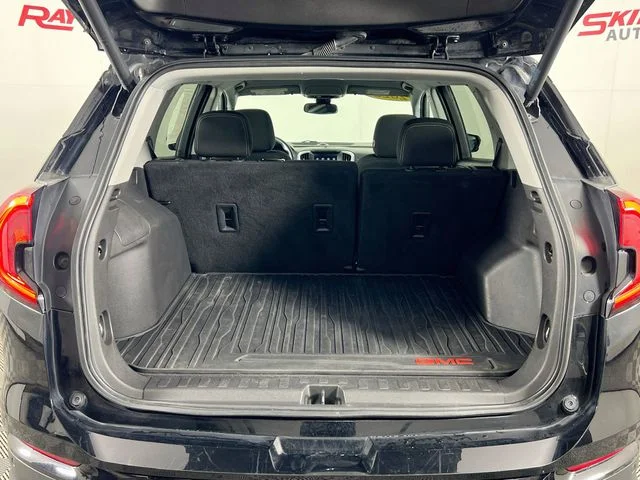 Used 2022 Black GMC SLE image 25
