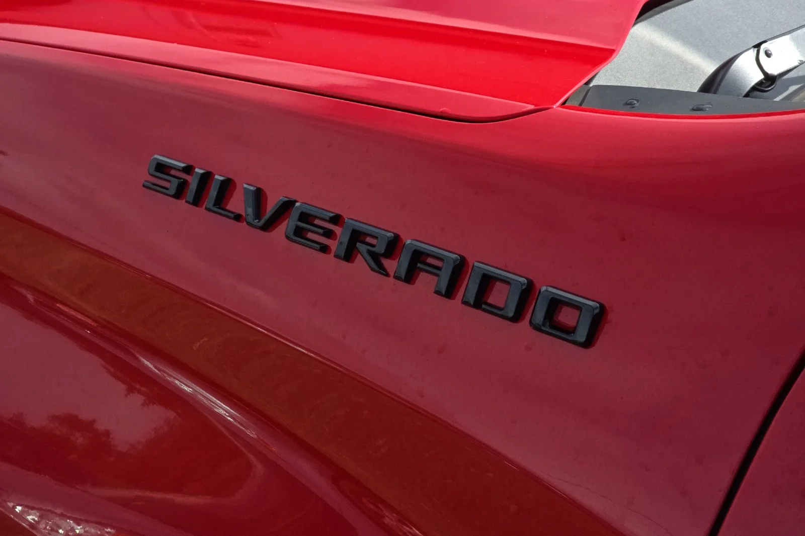 Used 2023 Red Chevrolet Custom image 22