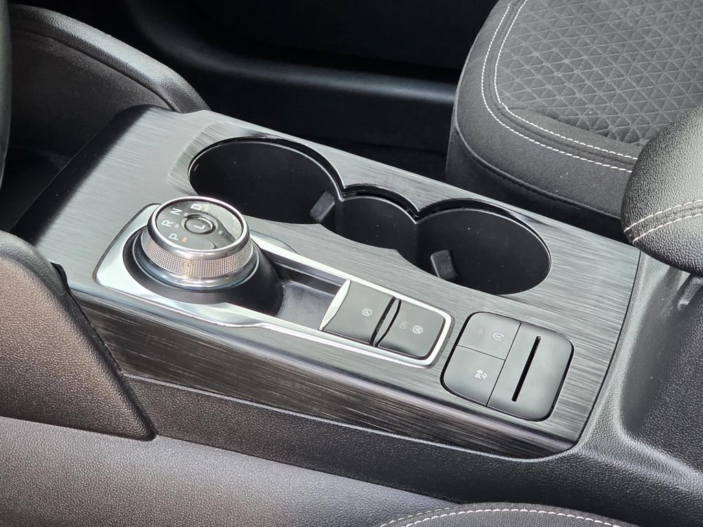 Used 2024 Silver Ford Active image 23