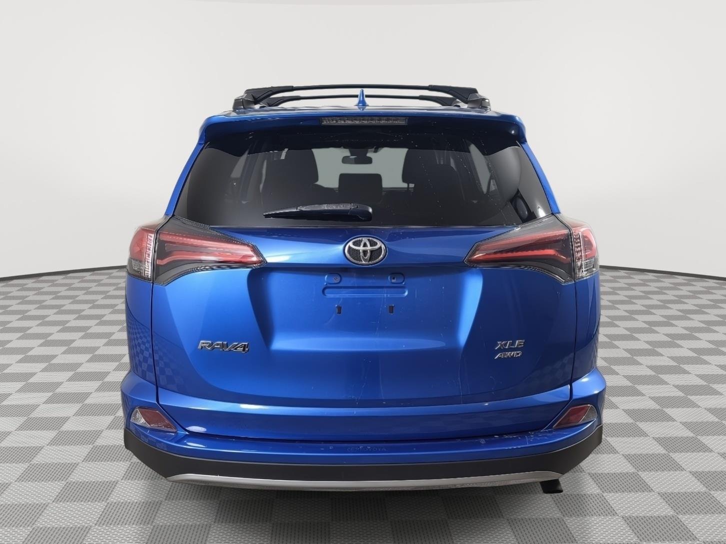 Used 2017 Electric Storm Blue Toyota XLE image 10