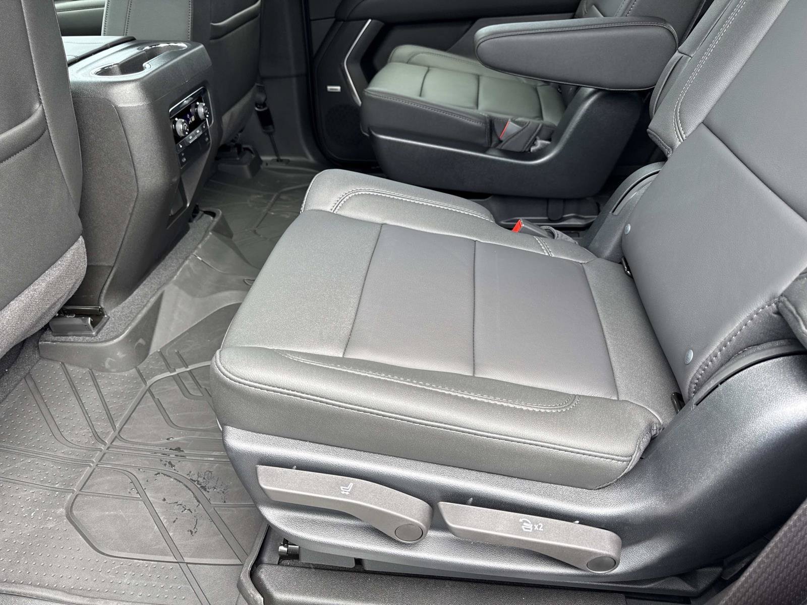 2026 Chevrolet Tahoe LT - Photo 10